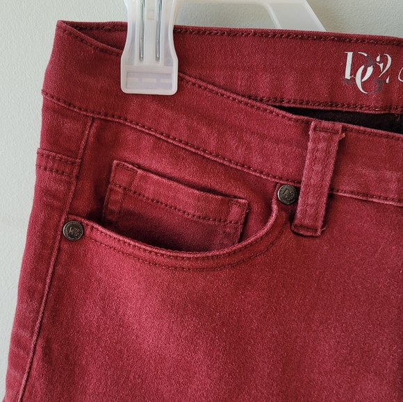 DG2 Burgundy Red Stretchy Mid Rise Super Flare Bell Bottom Jeans Size 6 - Picture 12 of 16
